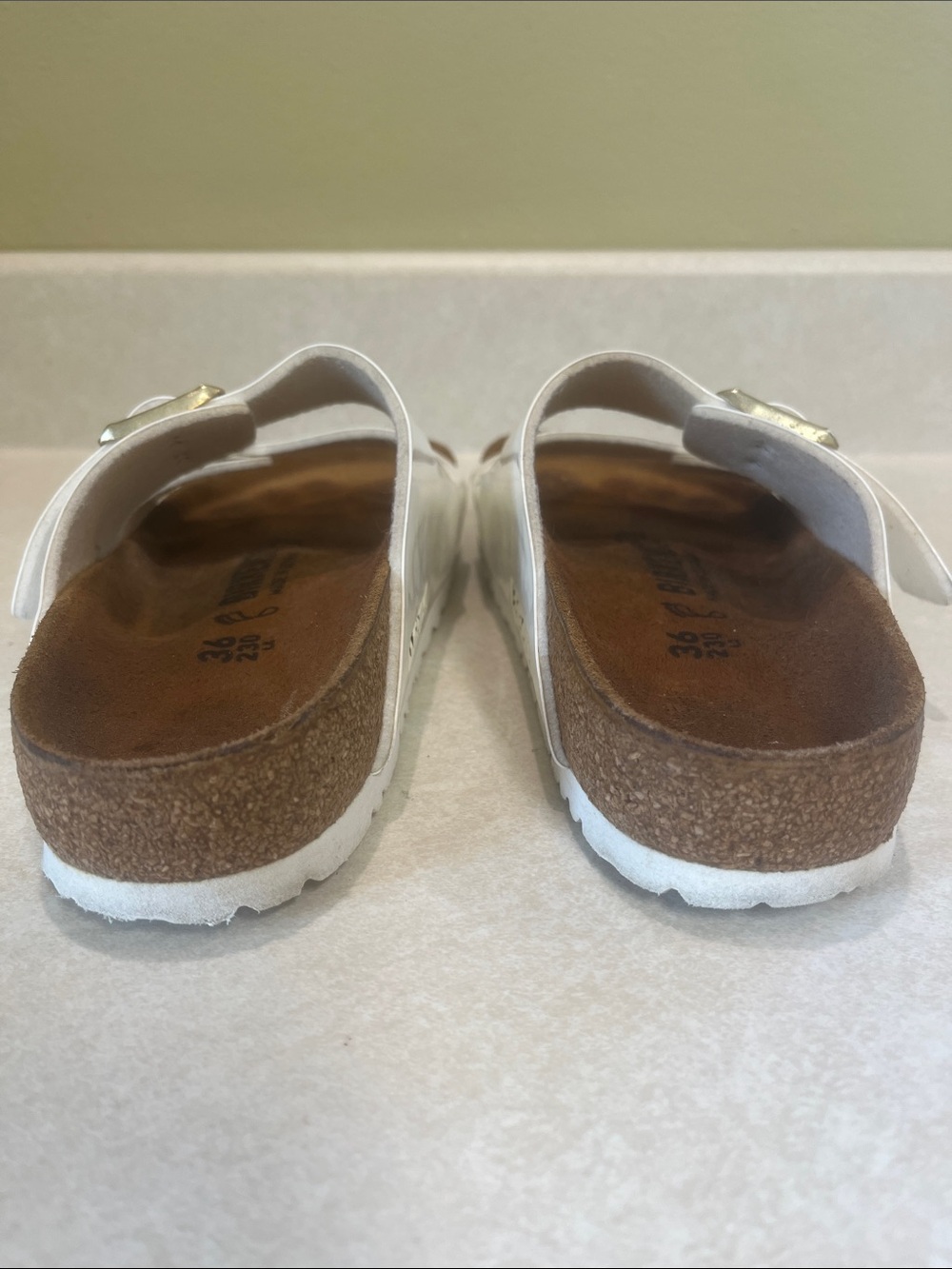 Birkenstock White Two-Strap Patent Slide Sz 5-51/2 (36) Great Condition - Picture 9 of 13